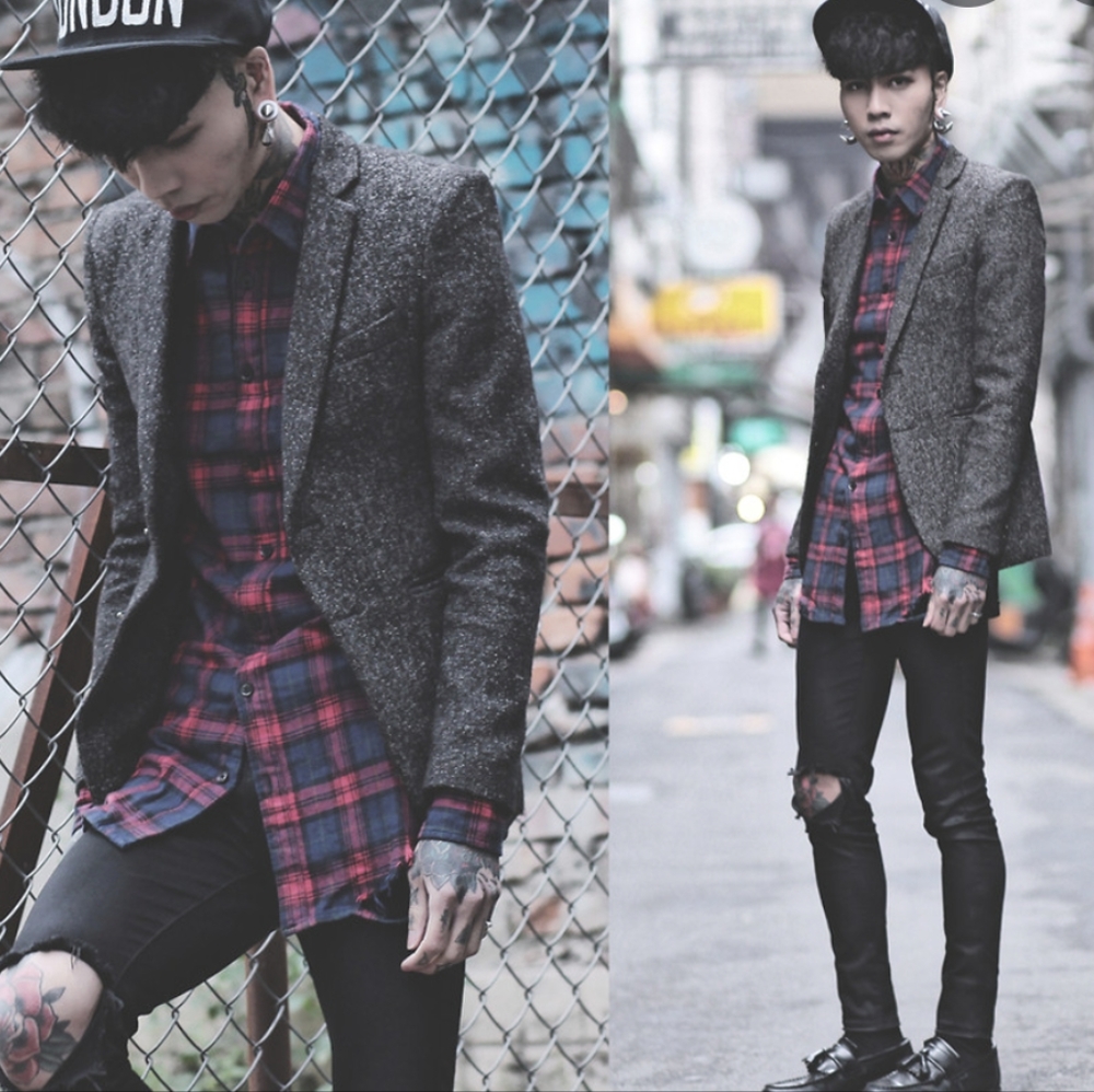 DROPDEAD 'Flunk' Flannel Distressed Button Up Long Sleeve